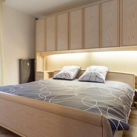 Superbe Appartement Spacieux Avec Parking Gratuit Illzach Kültér fotó