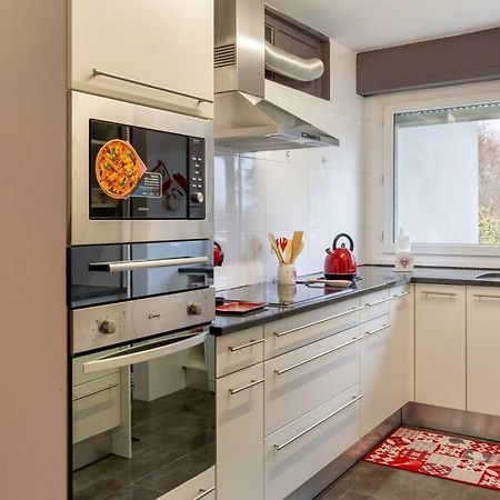 Superbe Appartement Spacieux Avec Parking Gratuit Illzach Kültér fotó