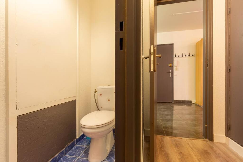 Superbe Appartement Spacieux Avec Parking Gratuit Illzach Kültér fotó