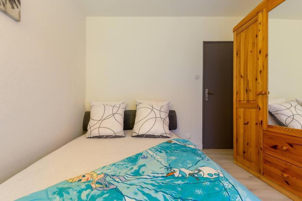Superbe Appartement Spacieux Avec Parking Gratuit Illzach Kültér fotó